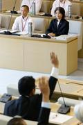 伊東市長の不信任決議を可決