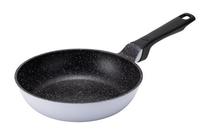 軽く使いやすいフライパン