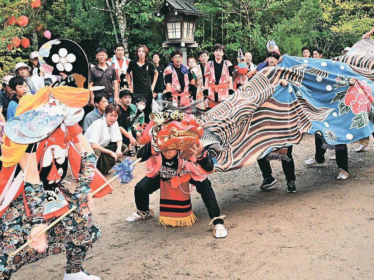 BE974 井波彫刻作家 大野秋次 勤作 舞獅子 一刀彫 置物 獅子舞 共箱
