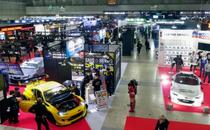 「東京オートサロン」開幕