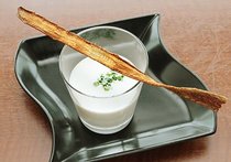 ゴボウの冷たいクリームスープ