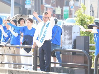「栄える元気な高岡に」　市長初当選の出町さん、まち発展へ決意新た