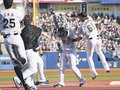 代打角中しぶとく犠飛　プロ野球