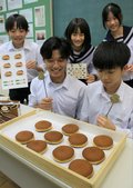 どら焼きに学校キャラ　高岡西部中生徒会、２５日学校祭で販売