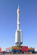 中国、有人宇宙船を打ち上げ