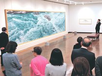黒部峡谷、雄大で厳しく　県民会館でセレネ美術館（黒部）収蔵品展開幕