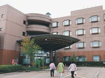 旧クロスランドホテルの「花水木」宿泊事業再開 4年ぶり、受け入れ順次拡大