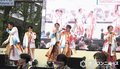 SUPER EIGHT、御堂筋でデビュー曲の演歌を歌って踊る　大阪凱旋スペシャルパフォーマンス