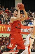グラウジーズ首位岩手を連破　７４－６６