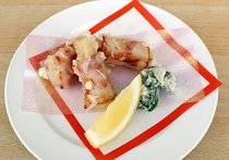 タケノコのベーコン巻き揚げ