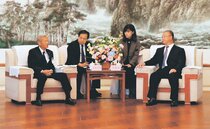 大連便再開道険しく、県議員団６年ぶり訪中し要請　知事、人的交流拡大に意欲　