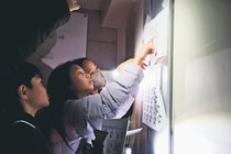 夜の学校探検、楽しい思い出　卒業控え富山の新庄小６年生