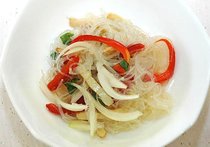 さつま揚げと春雨のサラダ