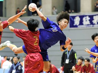 氷見西條男子決勝進出　春中ハンド