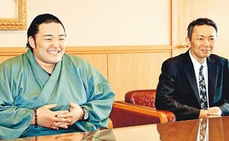「小柳と対戦したい」　朝乃山本社で抱負