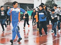 競歩、走るより速い！　世界陸上「金」の鈴木さん招き、富山でイベント