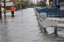 富山市細入で１時間１００ミリの猛烈な雨　県内２５年初「記録的短時間大雨情報」発表、富山市内で冠水相次ぐ