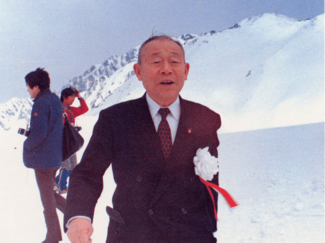 ８月４日の歴史 <br />富山地鉄創業者・元衆院議員の佐伯宗義氏死去　１９８１年