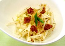 ダイコンの梅サラダ