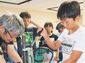 バリンビン、独特の音色　射水で小中学生、フィリピンの竹楽器制作に挑戦