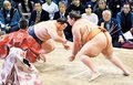 朝乃山が１１場所目で初の負け越し　魁聖に寄り切られる