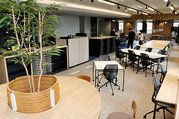 フリーアドレスなどを導入するモデルオフィス
