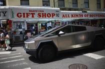 米テスラ６千台リコール