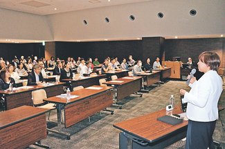 女性活躍へ官民連携 県が会議設立、120団体参加