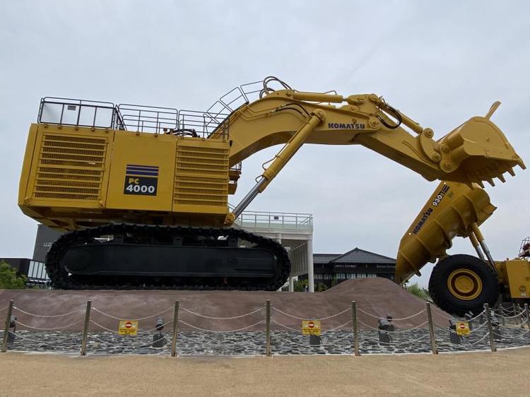 石川県》こまつの杜で超巨大ダンプトラックとショベルカーを見てきまし