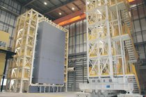 外壁の試験棟完成　ＹＫＫ ＡＰ、耐風圧や耐震性を確認