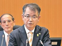 黒部市長「反省し改善」　市議会で２氏質問、パワハラ該当は明言避ける