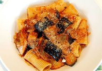 サバとナスのラグー　リガトーニの軽いグラタン風