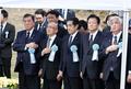 首相「未来への思い込める」