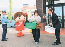 交通事故死者、昨年超え　県内、夜道の高齢者犠牲増