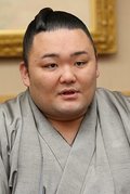 朝乃山「自分の形で勝負決めたい」　来社し春場所へ決意