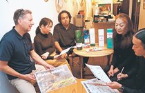 町屋でスコッチ楽しんで　スコットランド出身のブルースさん、富山・八尾で８日イベント