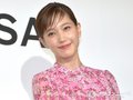 本田翼、書き初め披露に反響「字、上手」「味のある字!!」「書いてある言葉ナイスです」　正月に友人と共に楽しむ