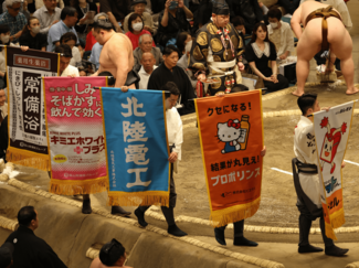 朝乃山の懸賞金は三役クラス、幕内で地元企業の応援が復活、１０日目で４５０万円