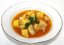 タラとジャガ芋のサフランスープ