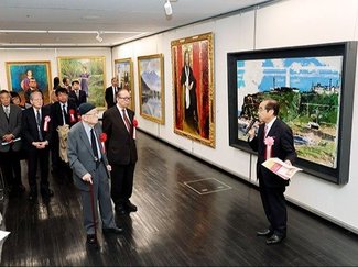 日本の美 競演　県民会館（富山）で「日展富山展」開会式、２５日から一般公開