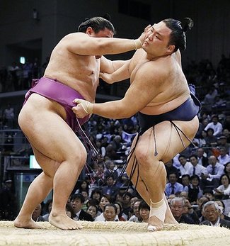 朝乃山、食らいつくも連敗　九州場所４日目