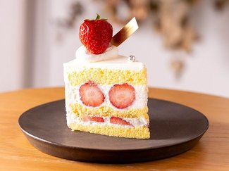 【スイーツ研究会 vol.2】苺のケーキ専門店 Recompense rouge（レコンパンス ルージュ）<br />ゴロっと苺ショート<br />