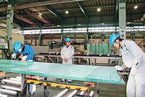 「ものづくりのＤＮＡ～富山の基幹産業」（２）ニッチトップ<br />ニーズに対応、技術向上／合わせガラスに高評価