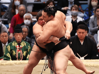 幕内へ鍛え直す　朝乃山 十両連覇ならず 大相撲春場所千秋楽