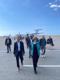 米ドグ代理大使がベネズエラ到着