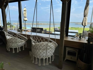 スーパー銭湯内のリゾート感あふれるカフェ「MARUCAFE&SEA」【親子でGO!オイシイおでかけ⑱】