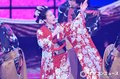 【紅白】坂本冬美、「夜桜お七」で艶やかに　袴姿のM!LKも妖艶に踊る　最後は“イイじゃん”で締め