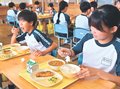 「インド給食」に笑顔　黒部市内の幼小中、地元食材生かした異国の味に触れる