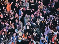 氷点下の首都、支持者熱気　トランプ新大統領「凱旋集会」