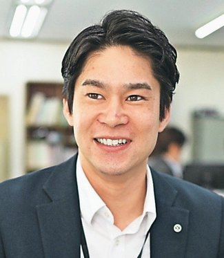 カラフル<br />氷見商工会議所指導課・前田壮太さん